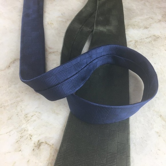 TOMMY HILFIGER SILK TIE - Picture 2 of 12